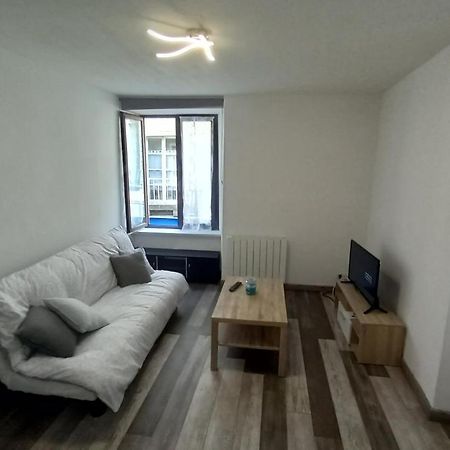 Saint-Flour Appartement Au Coeur De La Ville Exterior photo